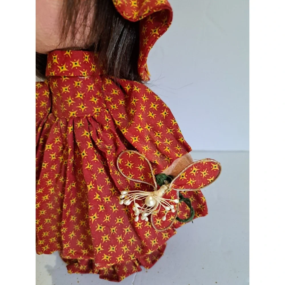 Vintage 1970's Handmade DIP 'N DRAPE Paper Mache Doll Brown Hair & Flowers 10